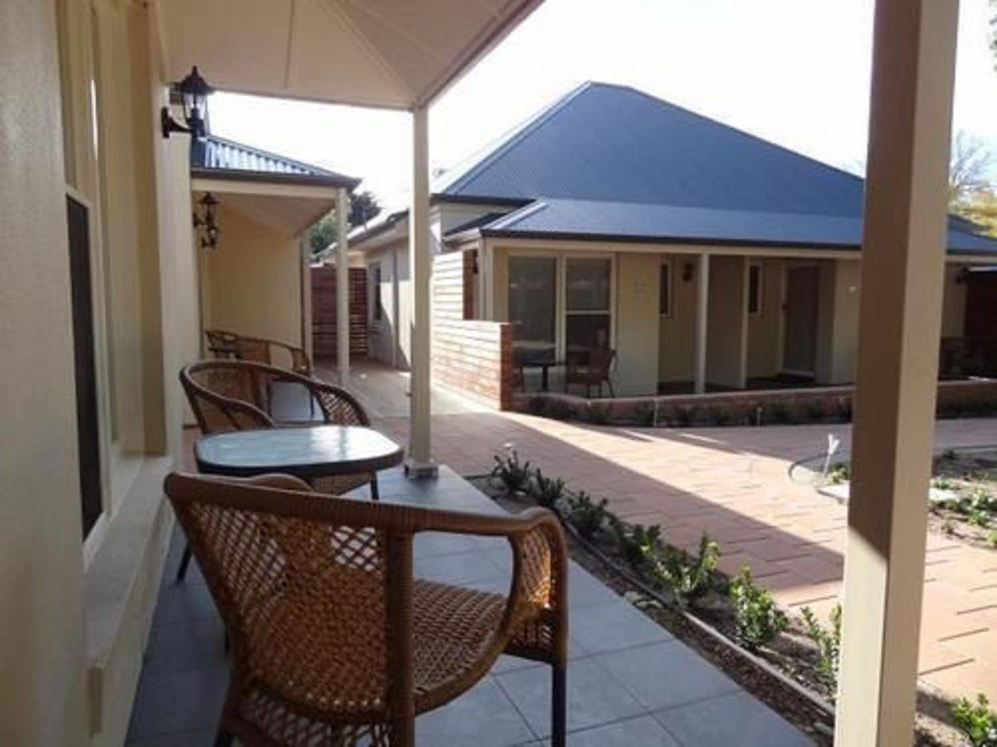 Hahndorf Oak Tree Cottages Bagian luar foto